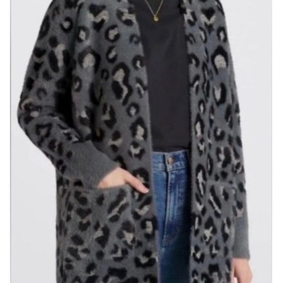 Evolution by‎ Cyrus Wallie Fuzzy Sweater size Small - Picture 1 of 4